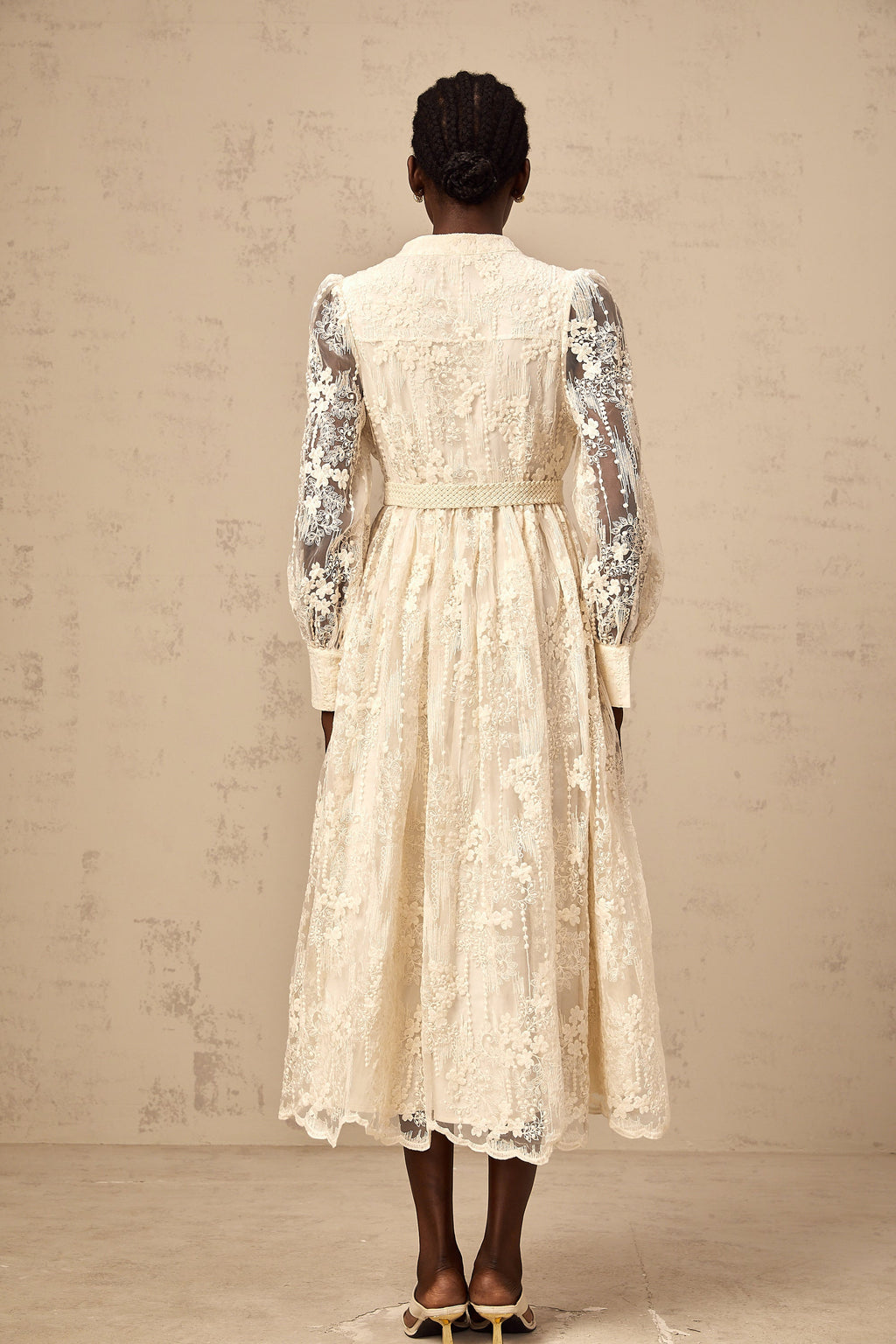 <img src="https://www.beryn-boutique.com/" 
       alt="Heavy Beads Embroidery Maxi Dress" 
       loading="lazy" />