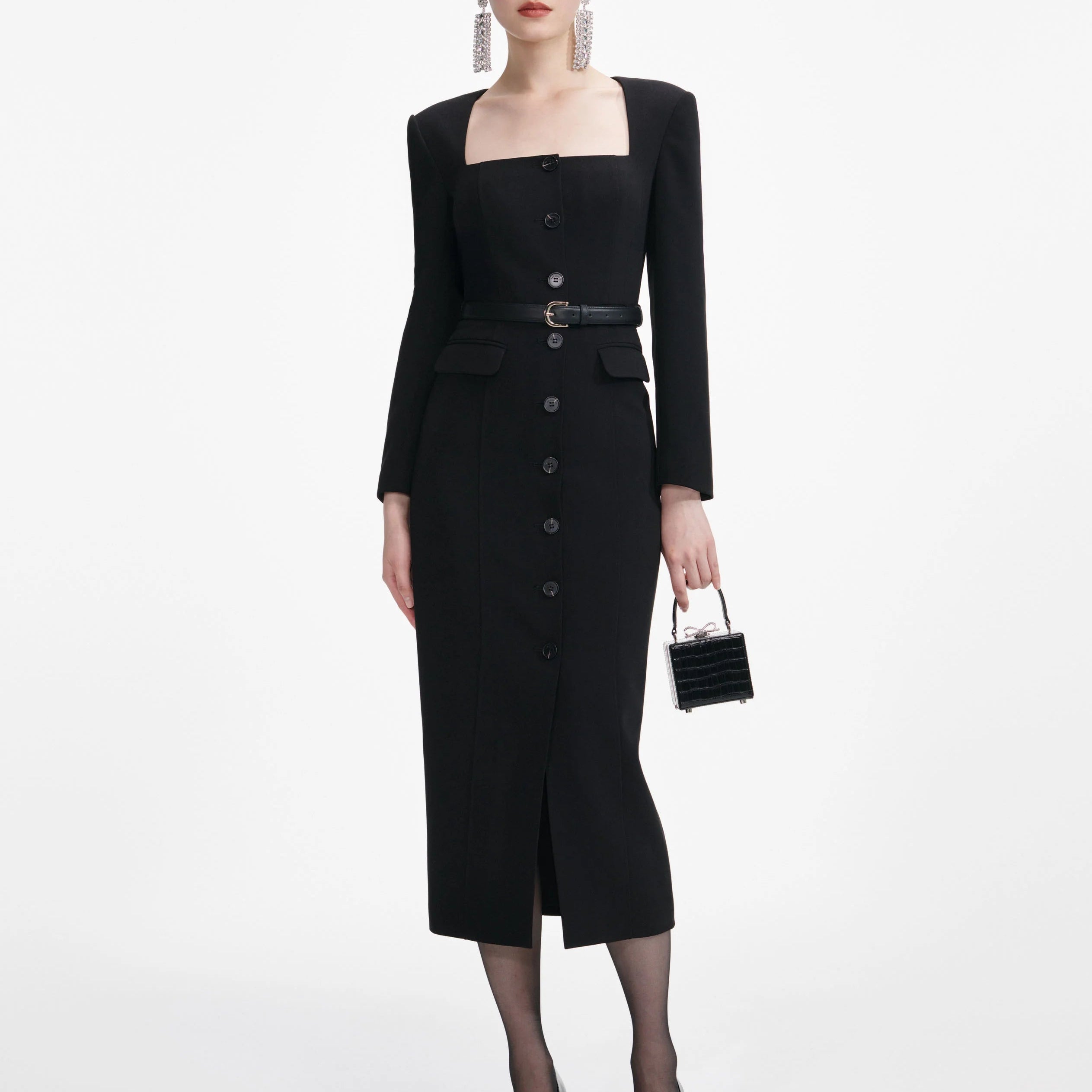 <img src="https://www.beryn-boutique.com/" 
       alt="Women's Black Long Sleeve Square Neck Midi Dress, Slim Fit Button Front Formal Dress for Bridesmaid Business Party Interview" 
       loading="lazy" />