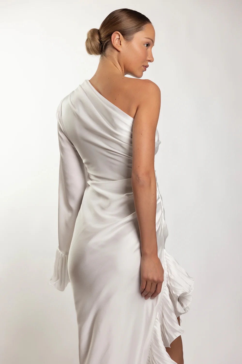 <a href="https://beryn-boutique.com/dress">
<img src="xxx.jpg" alt=<"Dream Satin One Shoulder Midi Dress Elegant Formal Evening Party Dress">
</a>
