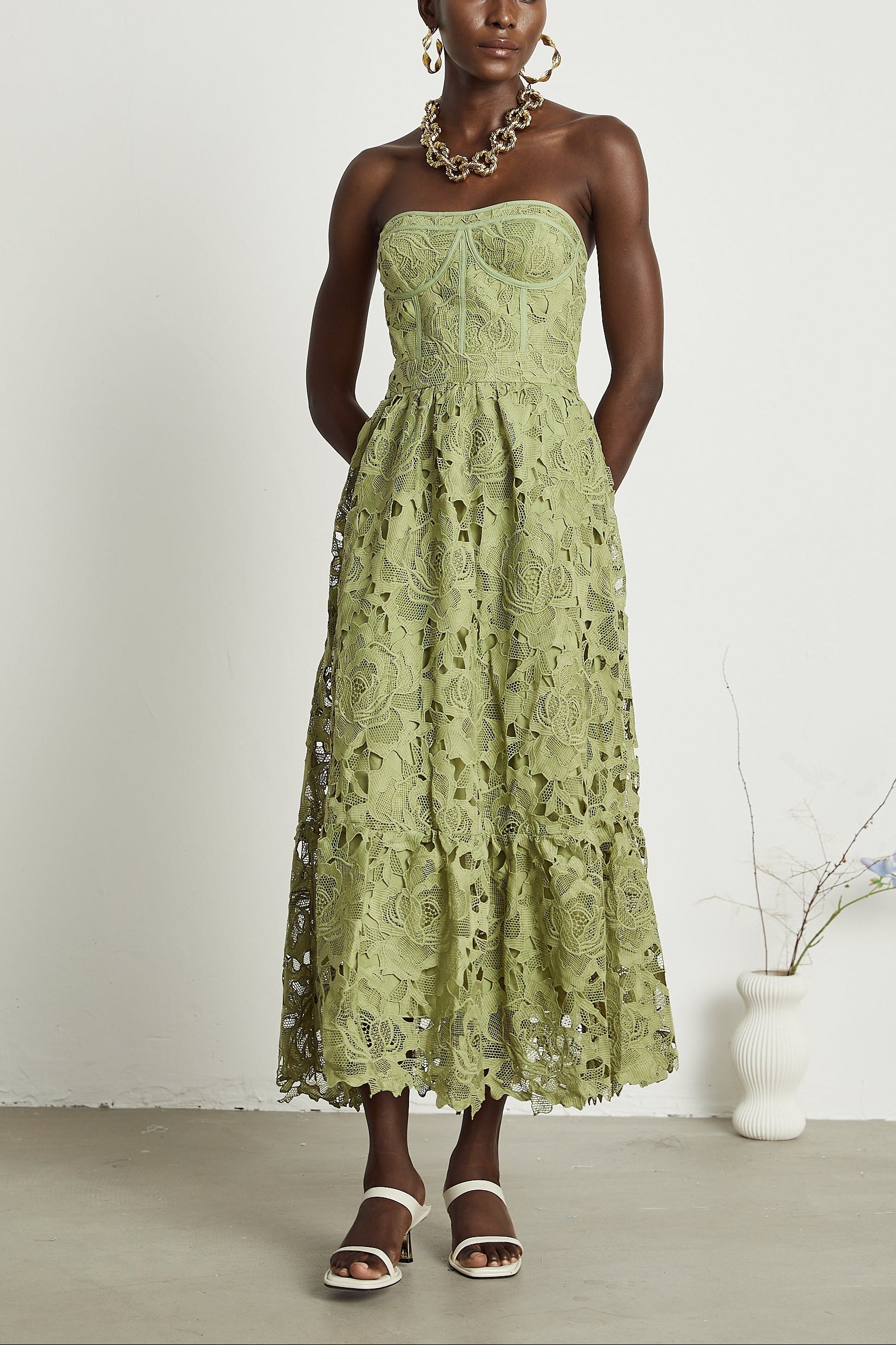 <img src="https://www.beryn-boutique.com/" 
       alt="Lace Strapless Corset Maxi Dress" 
       loading="lazy" />