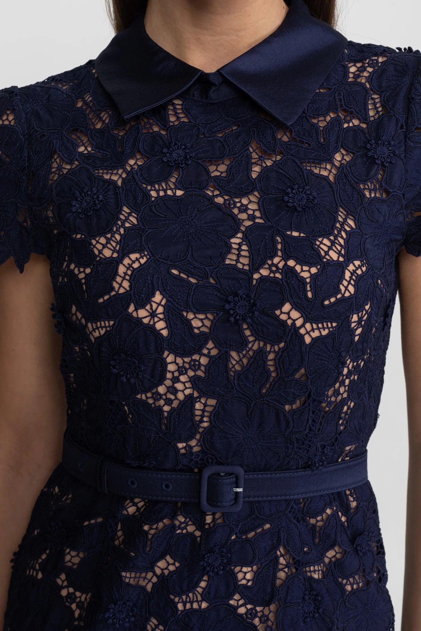 <a href="https://beryn-boutique.com/dress">
<img src="xxx.jpg" alt=<"Elegant Long Sleeve Lace Shirt Dress with Waist Belt, Classic Lapel Collar Formal Maxi Dress">
</a>
