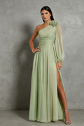 <img src="https://www.beryn-boutique.com/" 
       alt="Women Formal Spaghetti Strap Guest Dress" 
       loading="lazy" />