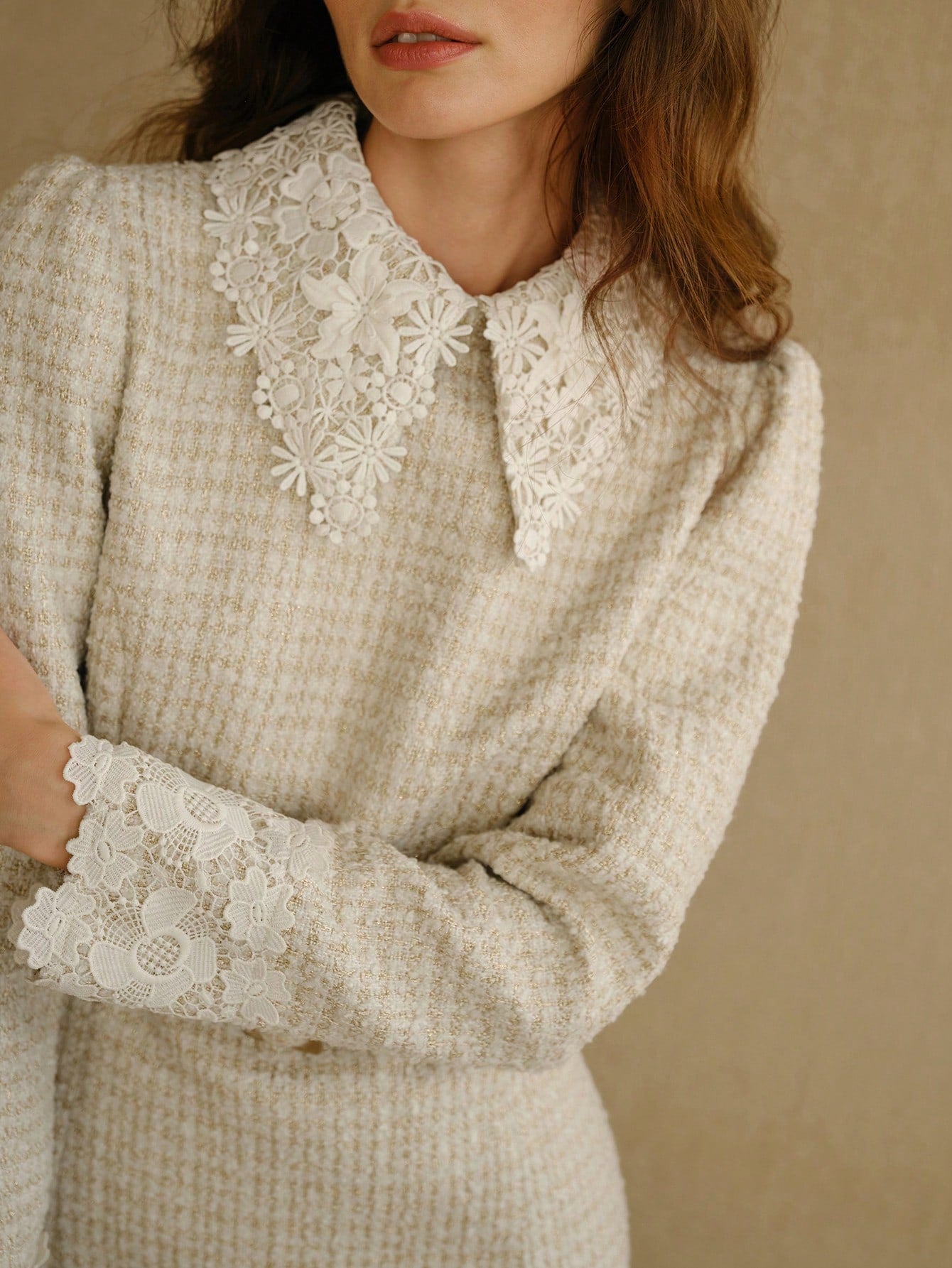 <a href="https://beryn-boutique.com/dress">
<img src="xxx.jpg" alt=<"Elegant Beige Check Tweed Dress with Lace Trim Collar & Cuffs, Belted Sheath Dres">
</a>
