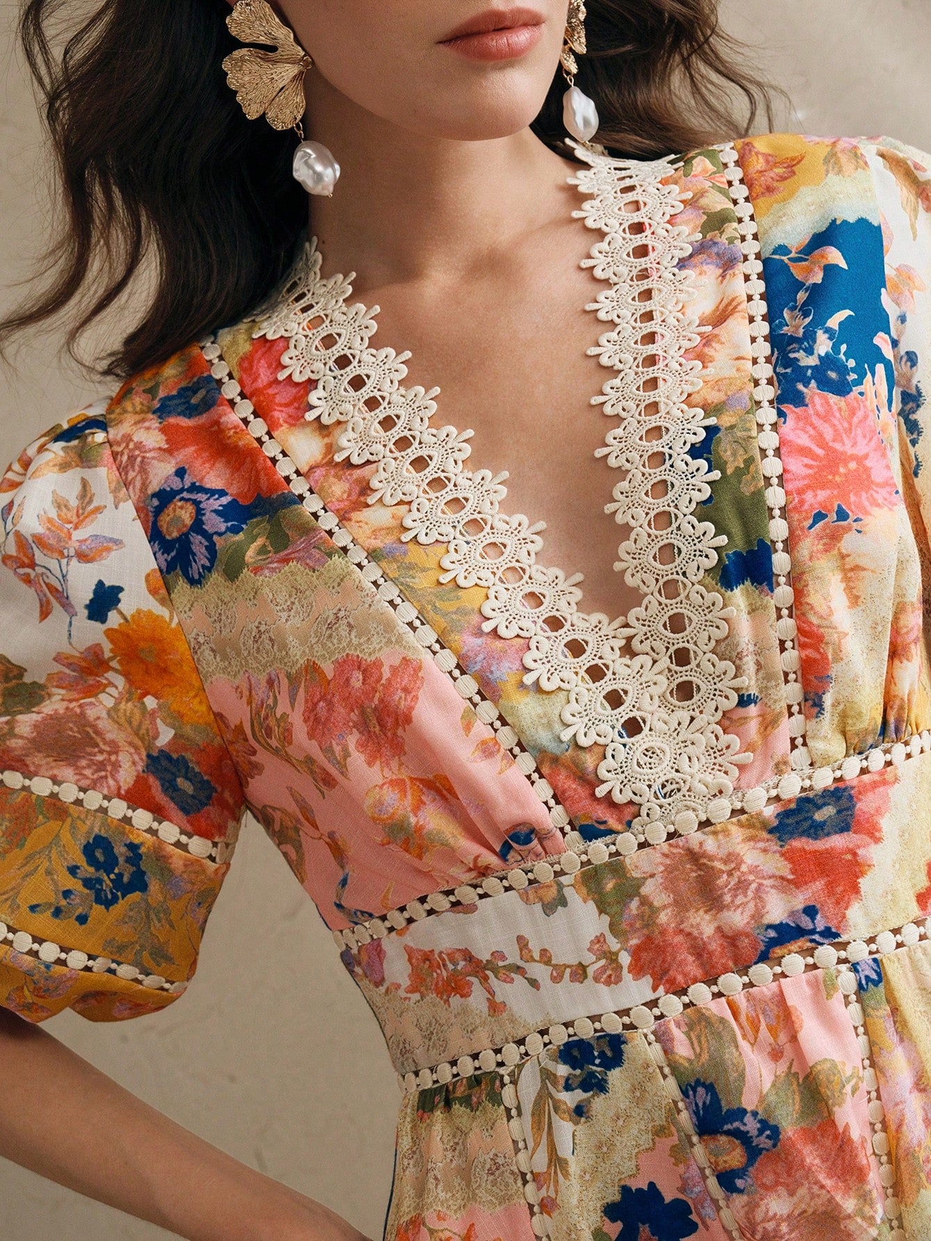 <a href="https://beryl-boutique.com/dress">
<img src="xxx.jpg" alt="Elegant Tweed Style Knit Dress Rhinestone Slim Bodycon Dress Spring">
</a>