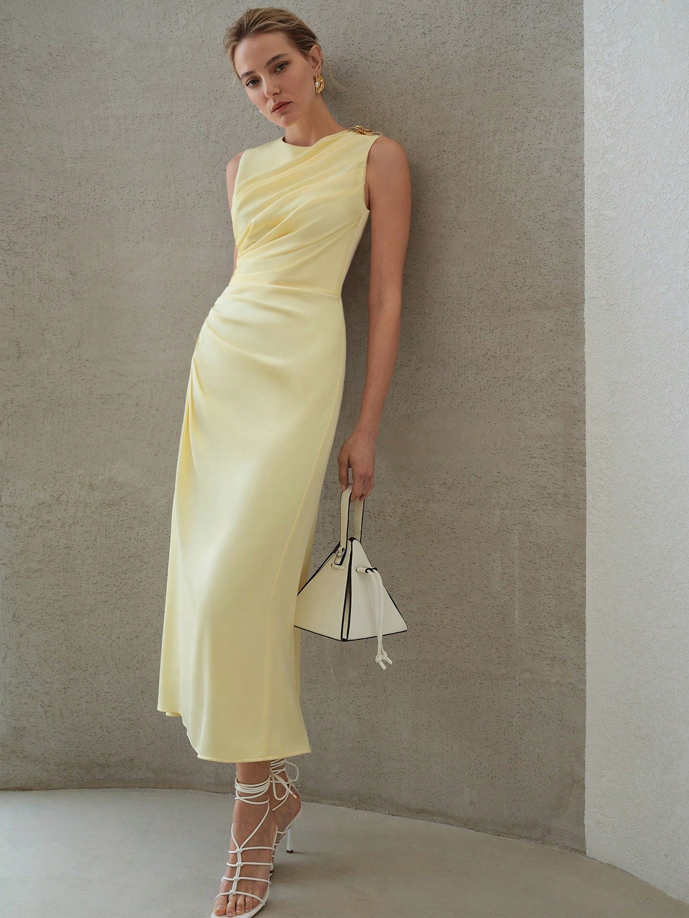 <a href="https://beryn-boutique.com/dress">
<img src="xxx.jpg" alt=<" ELEGANT SOLID RUCHED WAIST SLIM FIT DRESS FOR WOMEN">
</a>
