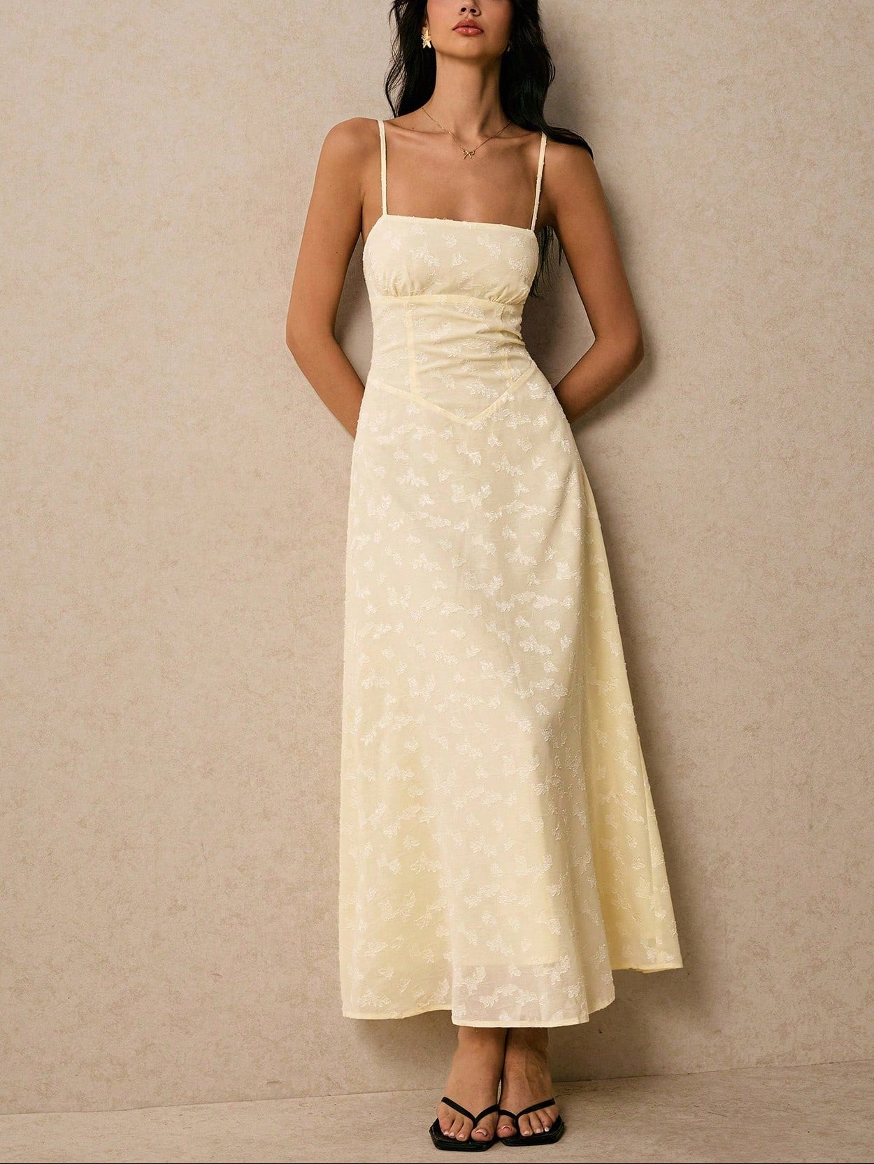 <a href="https://beryn-boutique.com/dress">
<img src="xxx.jpg" alt=<Women's Dresses Lace-Up Backless Romantic Maxi Dress">
</a>
