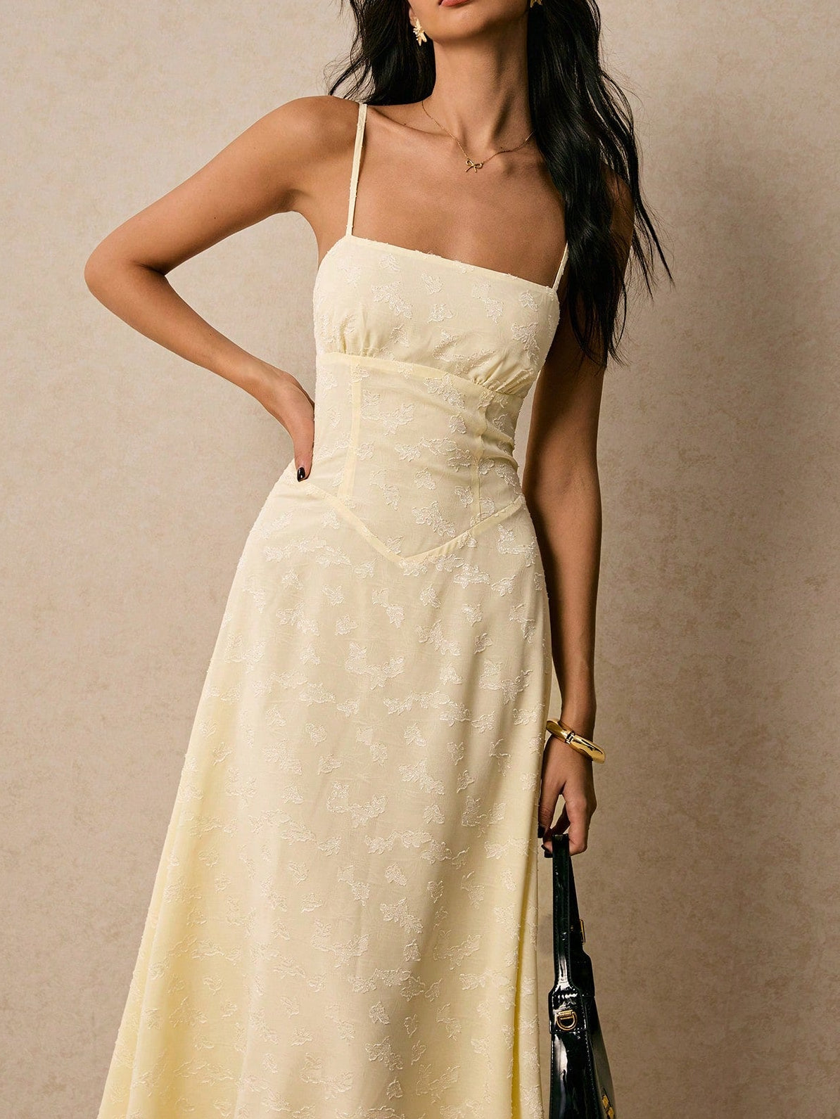 <a href="https://beryn-boutique.com/dress">
<img src="xxx.jpg" alt=<Women's Dresses Lace-Up Backless Romantic Maxi Dress">
</a>
