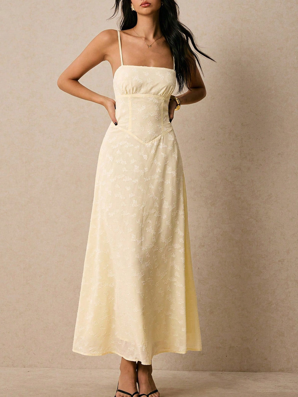 <a href="https://beryn-boutique.com/dress">
<img src="xxx.jpg" alt=<Women's Dresses Lace-Up Backless Romantic Maxi Dress">
</a>
