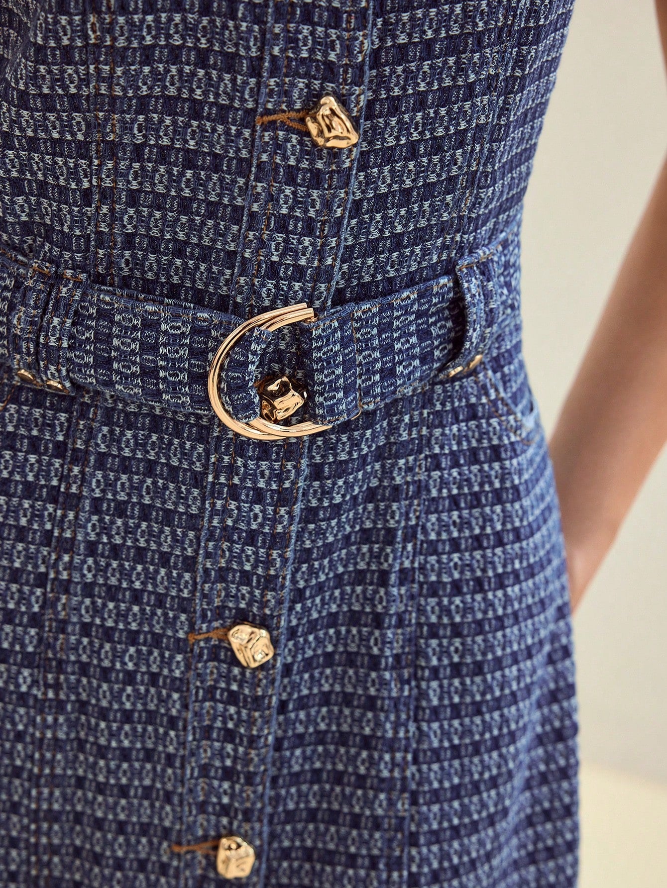 <a href="https://beryn-boutique.com/dress">
<img src="xxx.jpg" alt=<"Elegant Tweed  Belted Sheath Dress">
</a>
