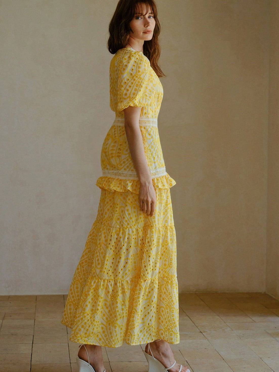 <a href="https://beryn-boutique.com/dress">
<img src="xxx.jpg" alt=<" SCHIFFY EMBROIDERY V-NECK PUFF SLEEVE RUFFLE TRIM TIERED HEM LONG DRESS">
</a>

