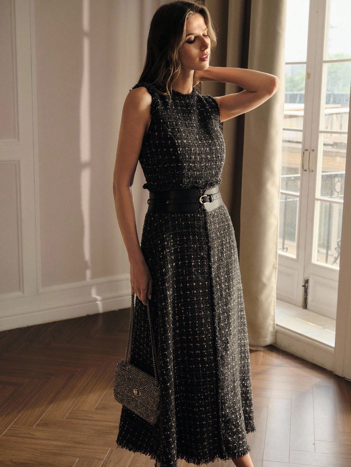 <a href="https://beryn-boutique.com/dress">
<img src="xxx.jpg" alt=<"LUXURY DRESS PREMIUM TWEED  TRIM SLEEVELESS  CLASSY DRESS FOR WOMEN">
</a>
