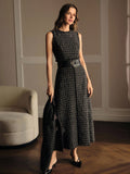 <a href="https://beryn-boutique.com/dress">
<img src="xxx.jpg" alt=<"LUXURY DRESS PREMIUM TWEED  TRIM SLEEVELESS  CLASSY DRESS FOR WOMEN">
</a>
