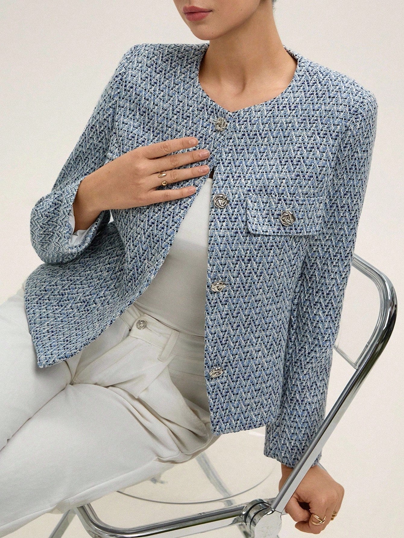 <a href="https://beryl-boutique.com/dress">
<img src="xxx.jpg" alt="Elegant Light Blue Tweed Jacket with Belt Round Neck Pocket Detail Blazer for Women ">
</a>
