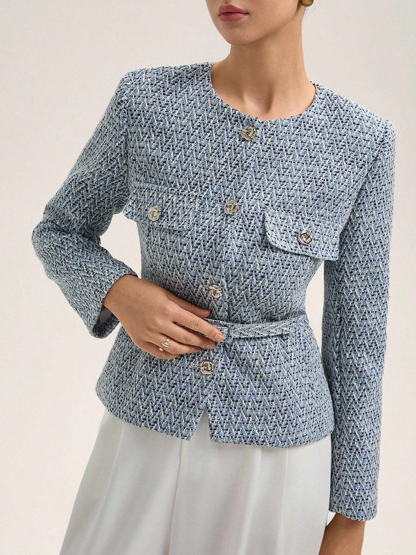 <a href="https://beryl-boutique.com/dress">
<img src="xxx.jpg" alt="Elegant Light Blue Tweed Jacket with Belt Round Neck Pocket Detail Blazer for Women ">
</a>
