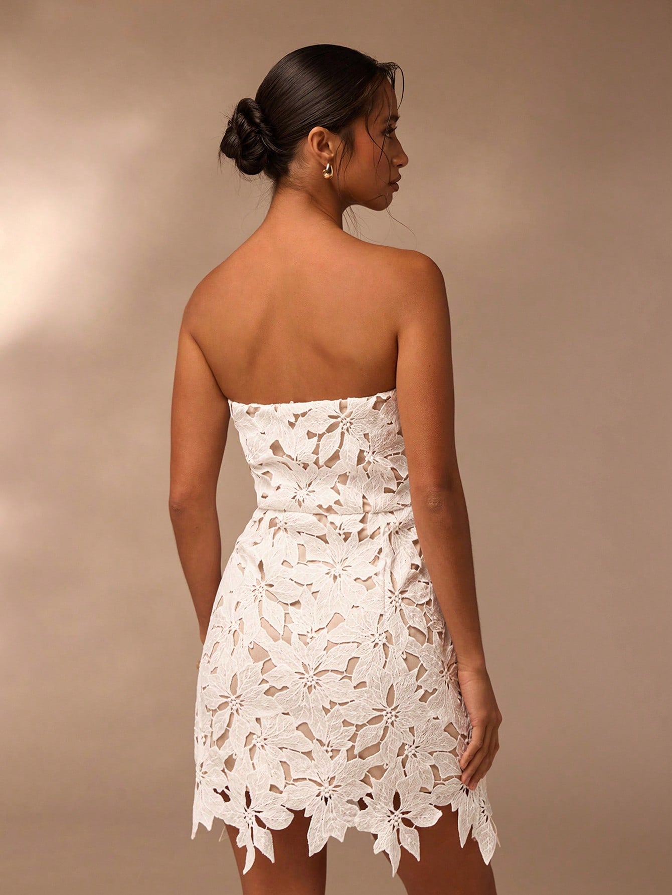 <a href="https://beryn-boutique.com/dress">
<img src="xxx.jpg" alt=<"3d Flower Decoration Elegant Party Outfit Dresses For Women ">
</a>
