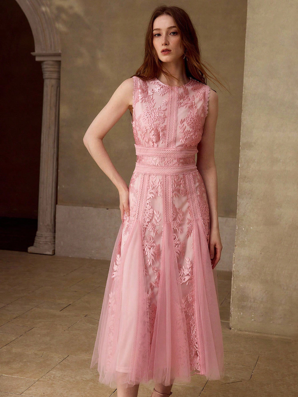 <a href="https://beryl-boutique.com/dress">
<img src="xxx.jpg" alt="MOTF PREMIUM WOMEN'S LACE EMBROIDERED SPLICE FLORAL TRIM ELEGANT SLEEVELESS MIDI DRESS, SUITABLE FOR DATES, SPRING/SUMMER">
</a>
