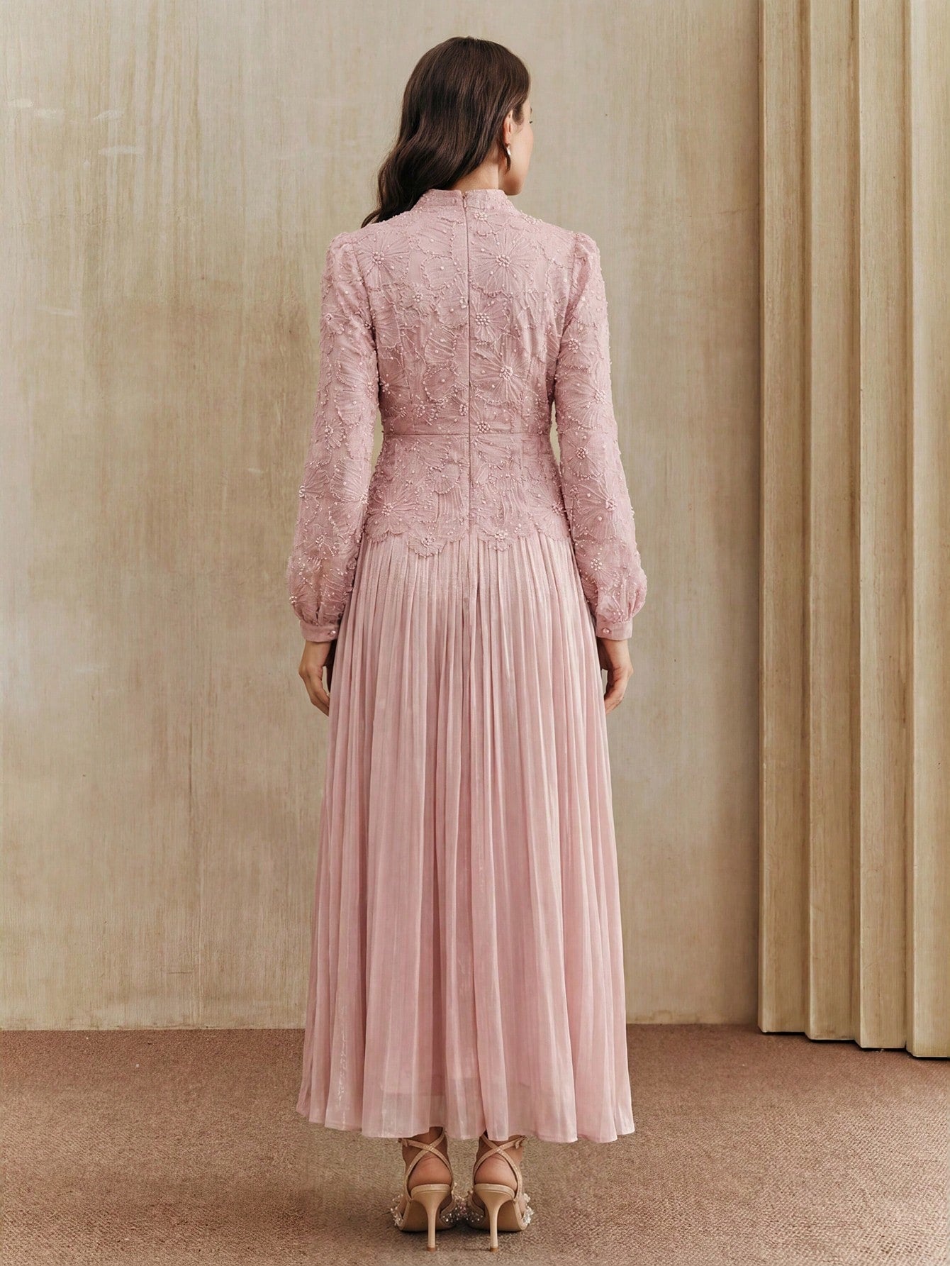 <a href="https://beryn-boutique.com/dress">
<img src="xxx.jpg" alt=<"  Elegant Spring/Summer Long Sleeve Pink Chiffon Dress With Sequin Embroidery For Women ">
</a>
