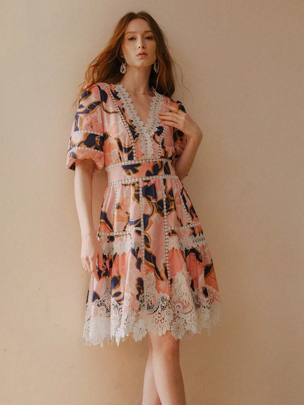 <a href="https://beryl-boutique.com/dress">
<img src="xxx.jpg" alt="  MOTF WOMEN'S FASHION FLORAL PRINT CONTRAST LACE SHORT DRESS">
</a>
