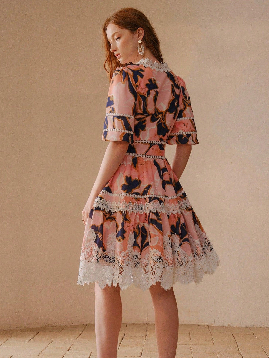<a href="https://beryl-boutique.com/dress">
<img src="xxx.jpg" alt="  MOTF WOMEN'S FASHION FLORAL PRINT CONTRAST LACE SHORT DRESS">
</a>
