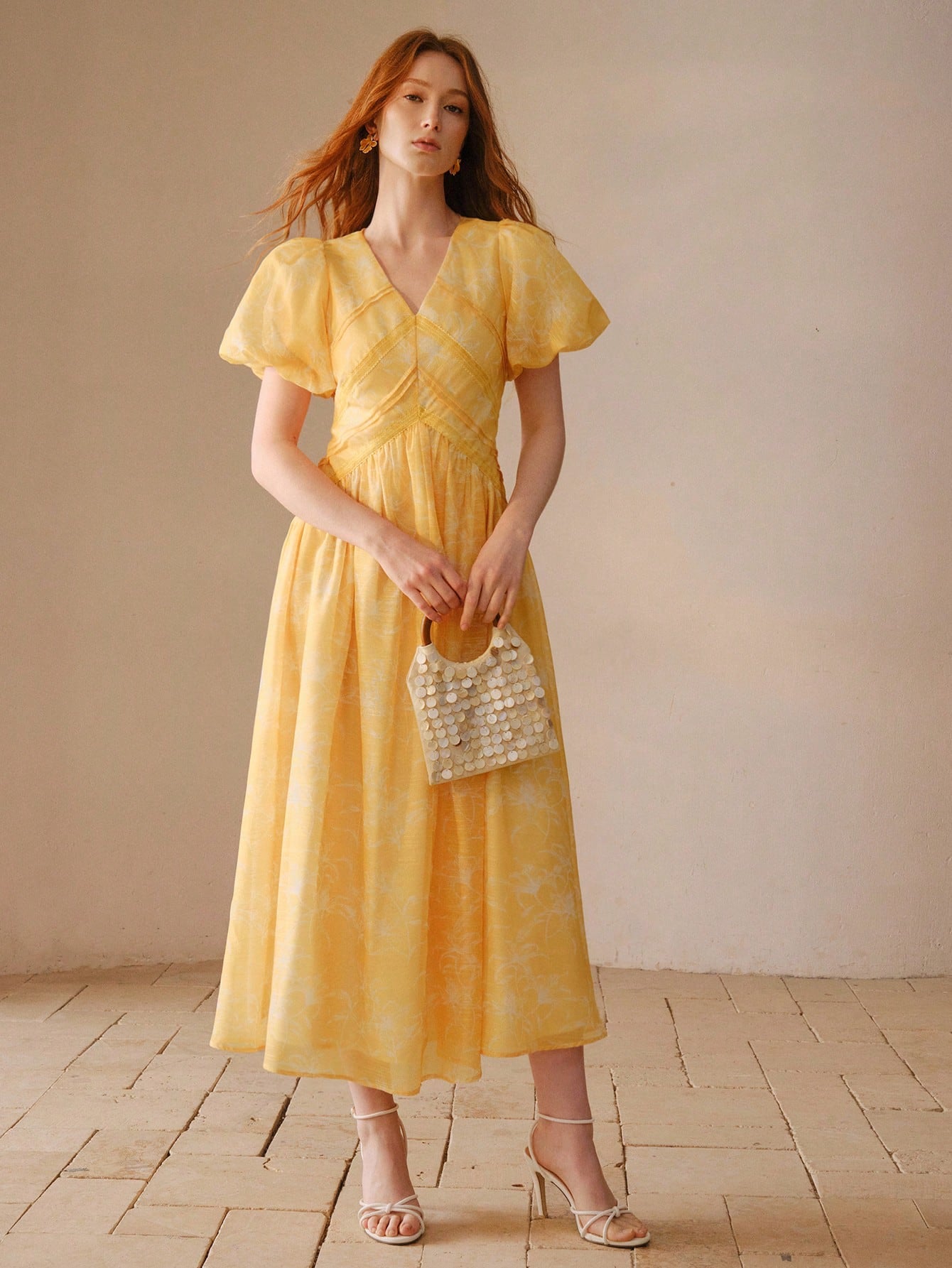 <a href="https://beryn-boutique.com/dress">
<img src="xxx.jpg" alt=<" PREMIUM WOMEN'S FLORAL PRINT PUFF SLEEVE CONTRAST LACE MAXI DRESS">
</a>