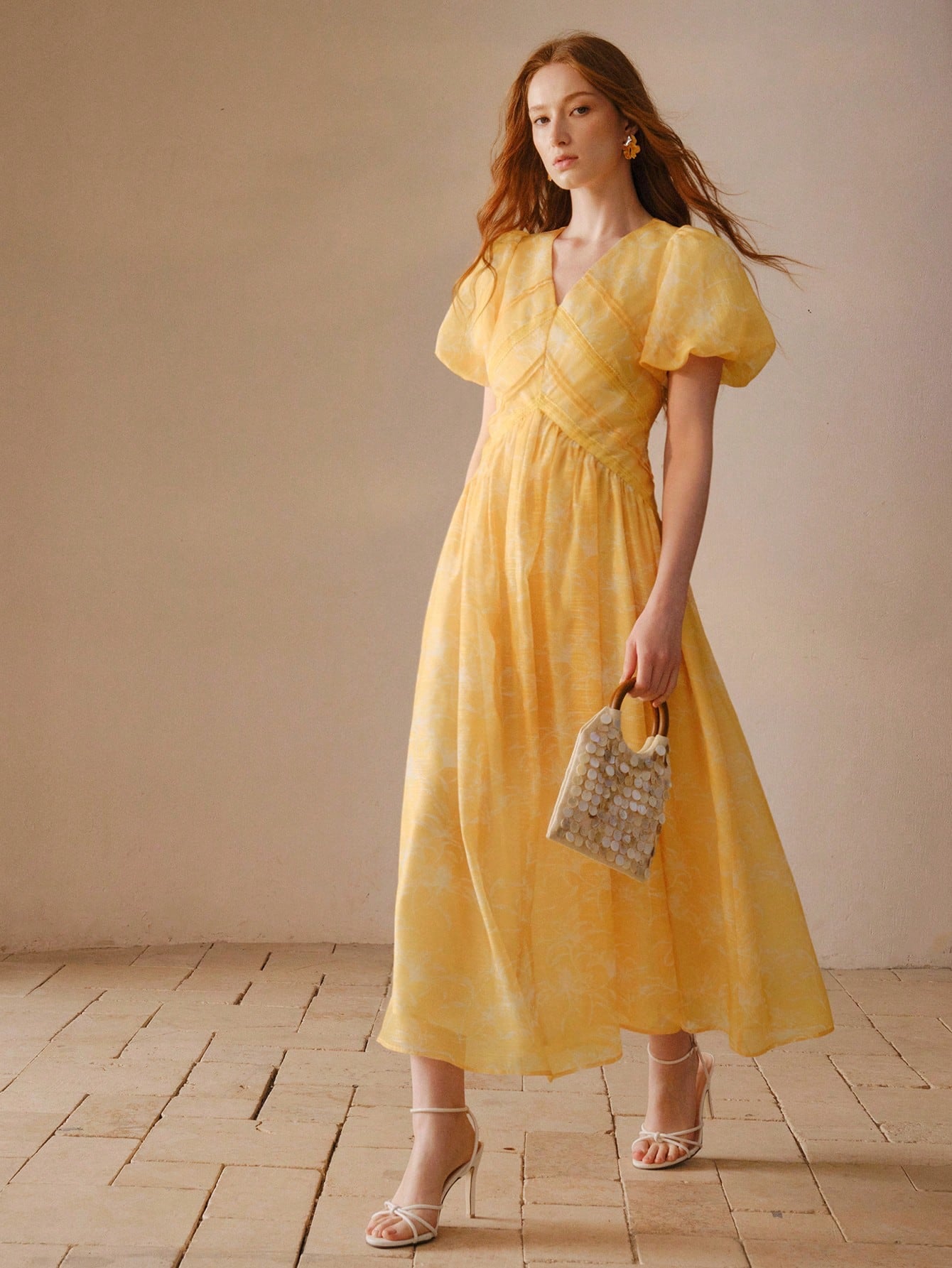 <a href="https://beryn-boutique.com/dress">
<img src="xxx.jpg" alt=<" PREMIUM WOMEN'S FLORAL PRINT PUFF SLEEVE CONTRAST LACE MAXI DRESS">
</a>