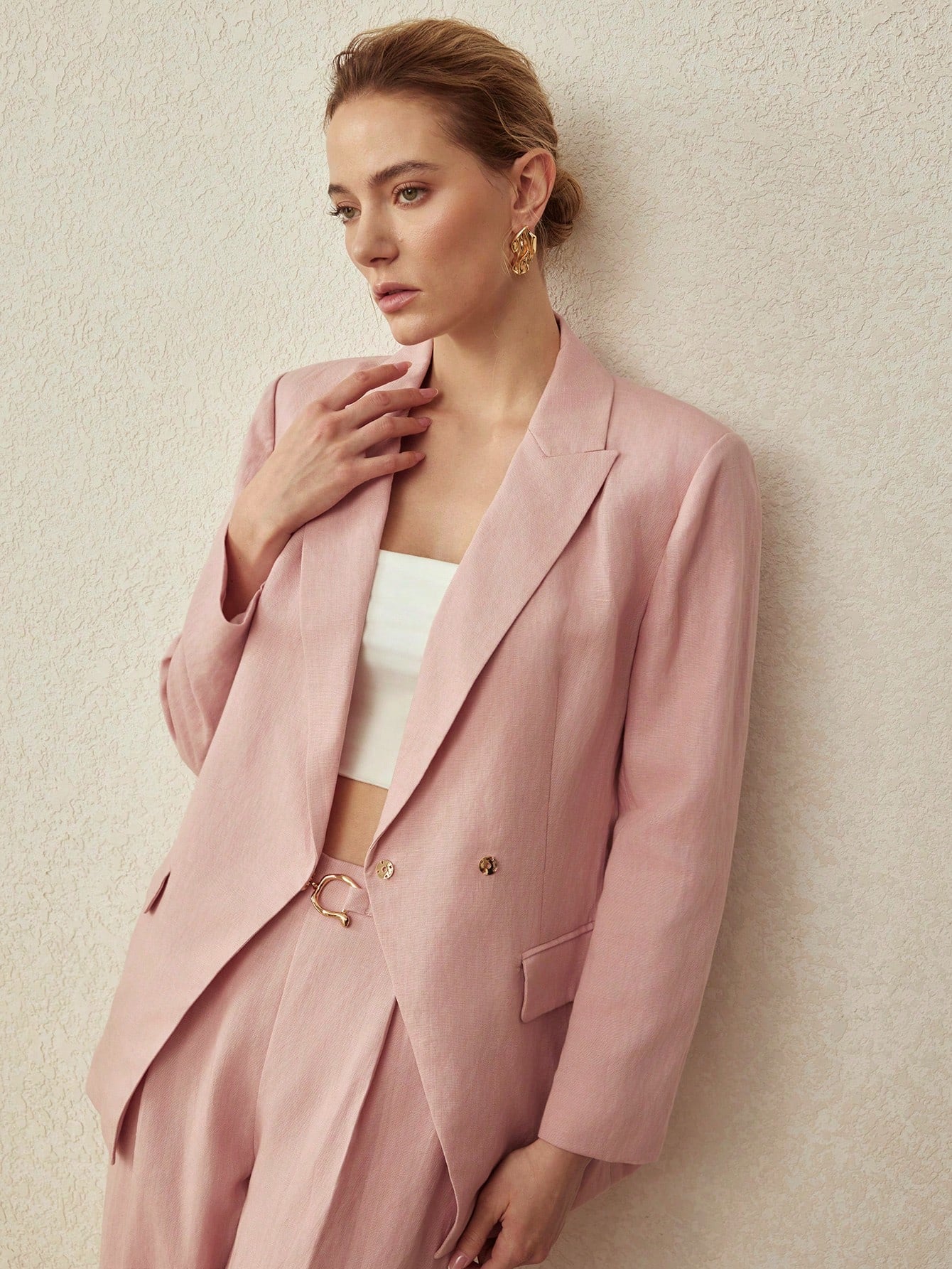 <a href="https://beryn-boutique.com/dress">
<img src="xxx.jpg" alt=<"Elegant Pink Two-Piece Suit | Belted Blazer & Wide Leg Trousers for Work & Events">
</a>
