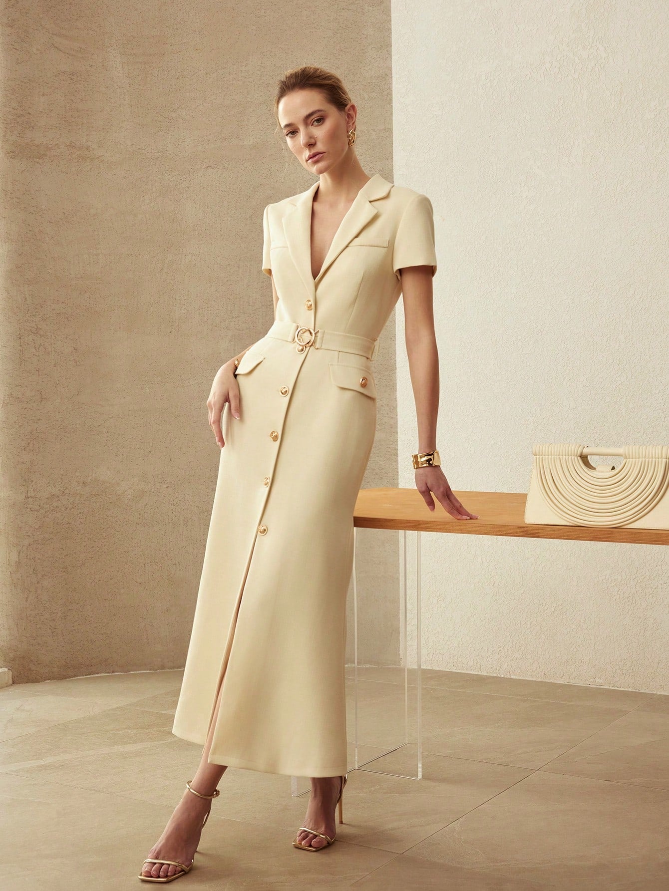 <a href="https://beryn-boutique.com/dress">
<img src="xxx.jpg" alt=<"ELEGANT  COLLAR BELTED MAXI DRESS, SPRING/SUMMER FOR WOMEN">
</a>
