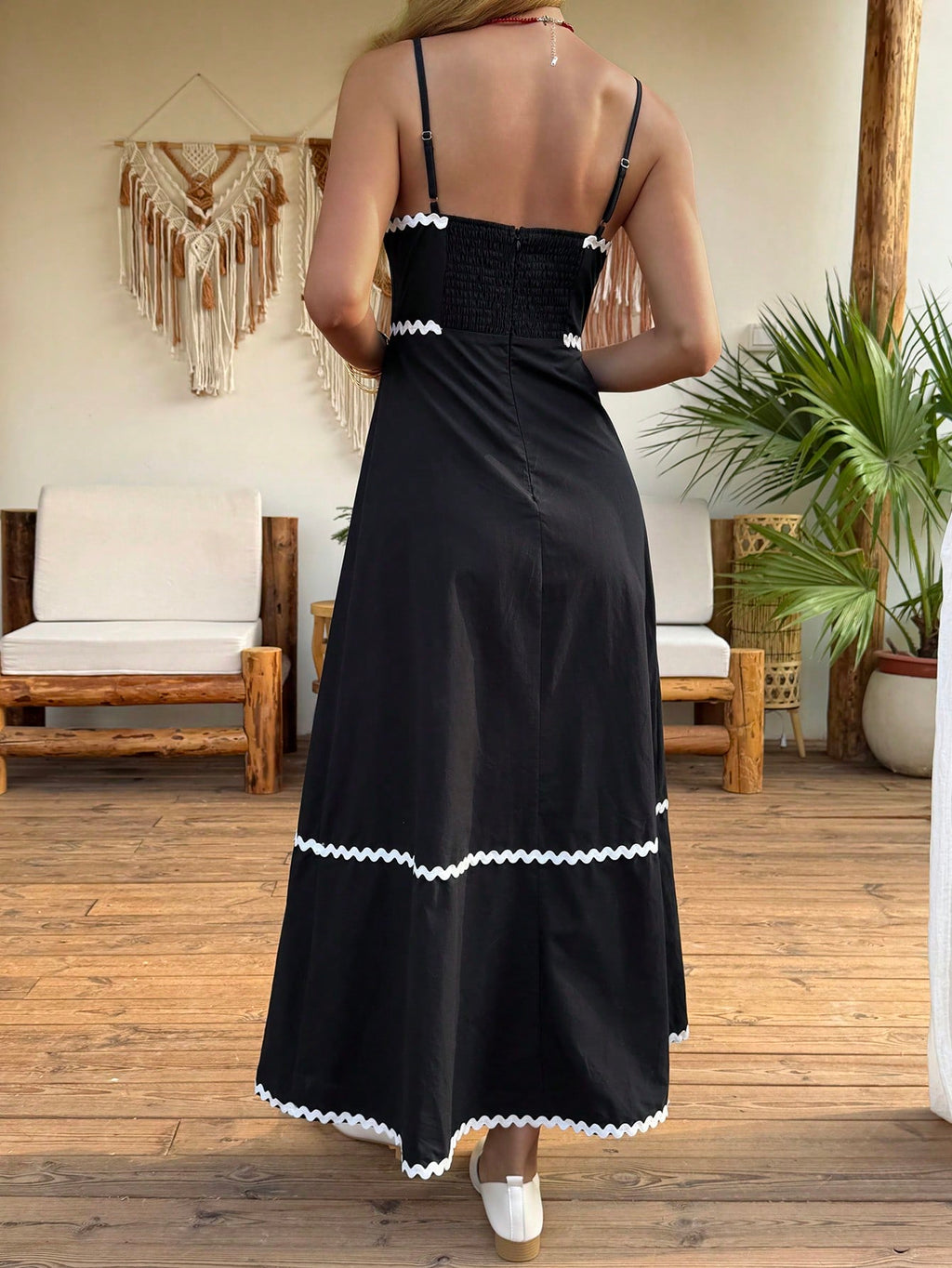 <a href="https://beryl-boutique.com/dress">
<img src="xxx.jpg" alt=" Backless Spaghetti Strap Festivals, Casual Vacation, Beach,Mid-Length For Spring & Summer">
</a>
