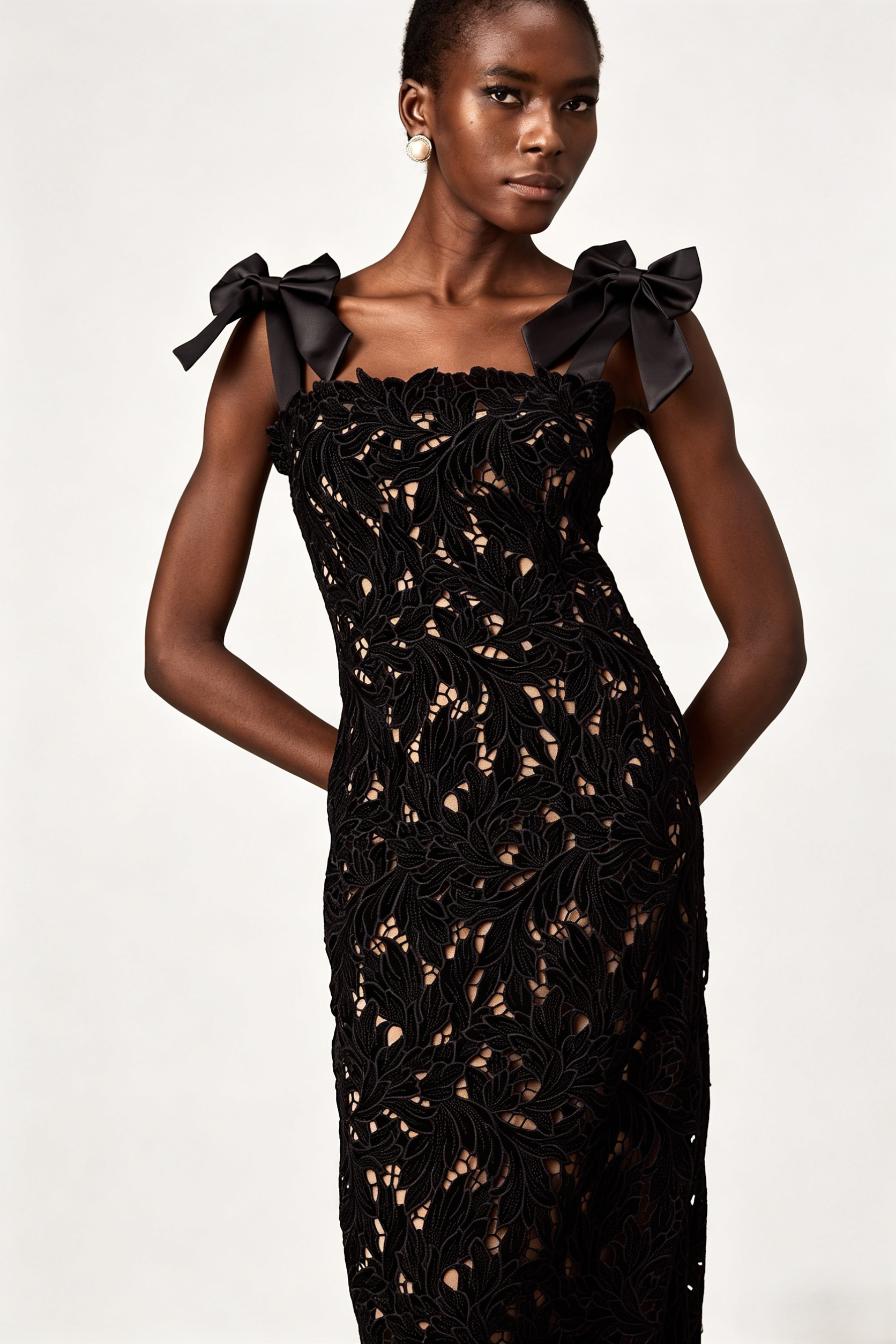 <img src="https://www.beryn-boutique.com/" 
       alt="Black Vintage Embroidered Dress" 
       loading="lazy" />
