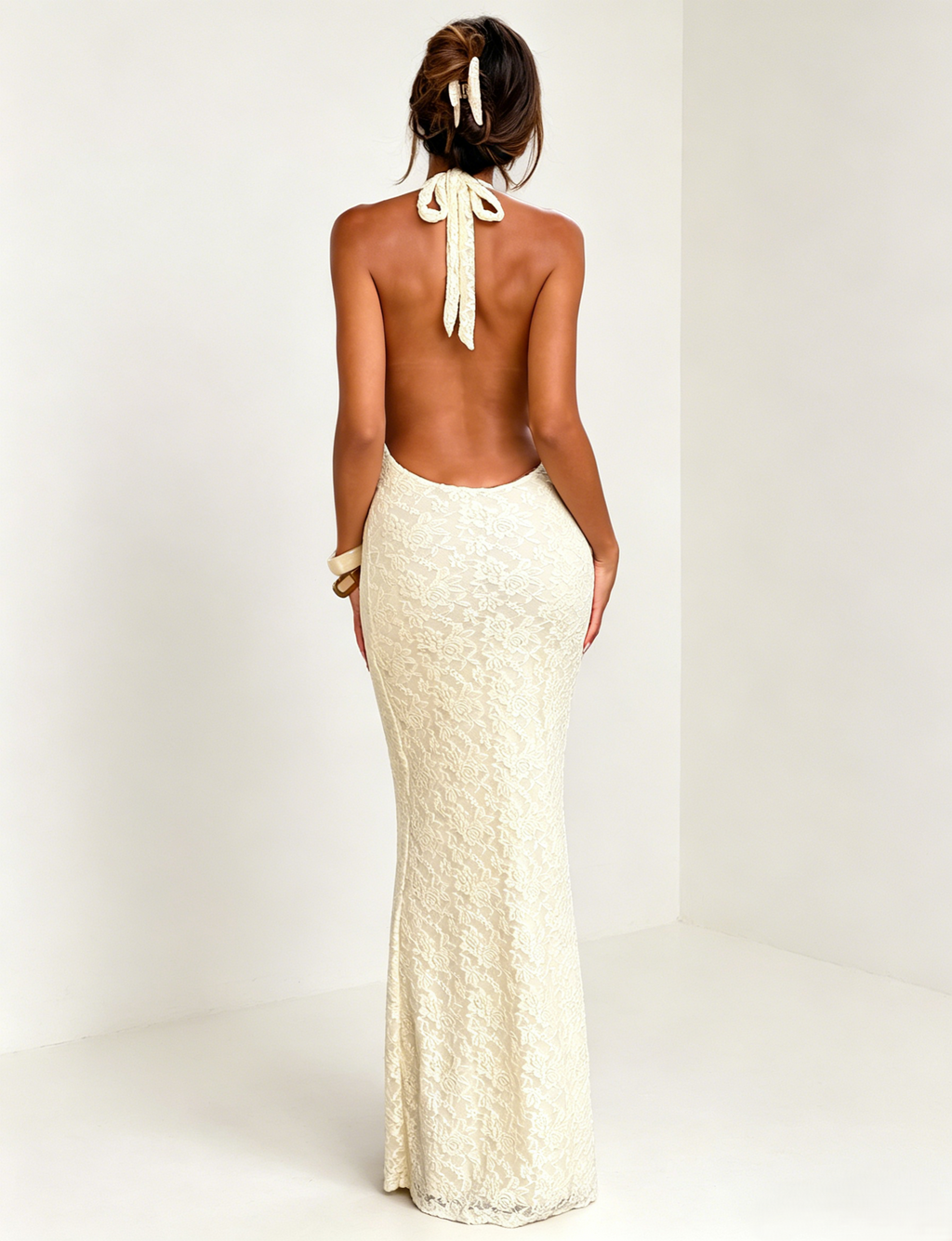 
<img src="https://www.beryn-boutique.com/" 
       alt="Classic Sleeveless Lace Dress" 
       loading="lazy" />