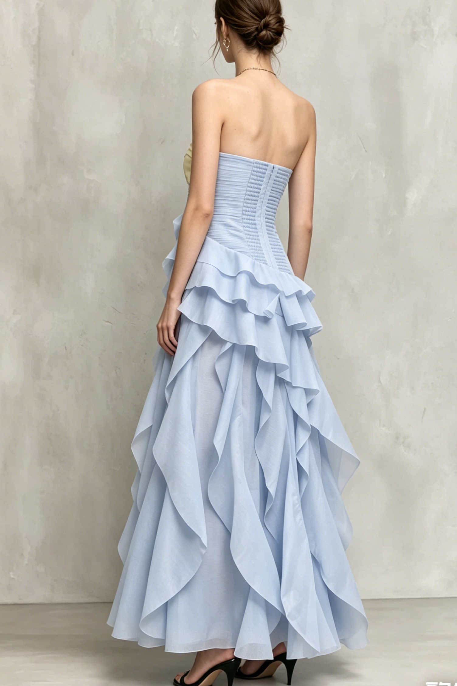 
<img src="https://www.beryn-boutique.com/" 
       alt="Elegant Formal Evening Gown   Maxi Dress" 
       loading="lazy" />