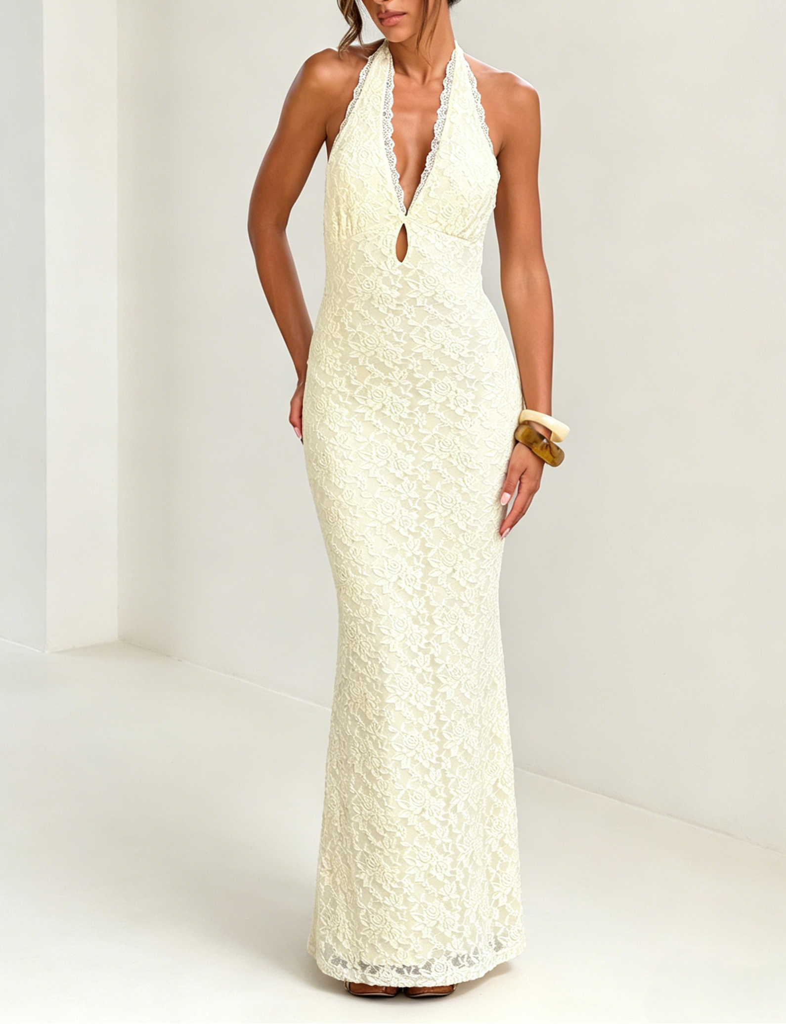 
<img src="https://www.beryn-boutique.com/" 
       alt="Classic Sleeveless Lace Dress" 
       loading="lazy" />