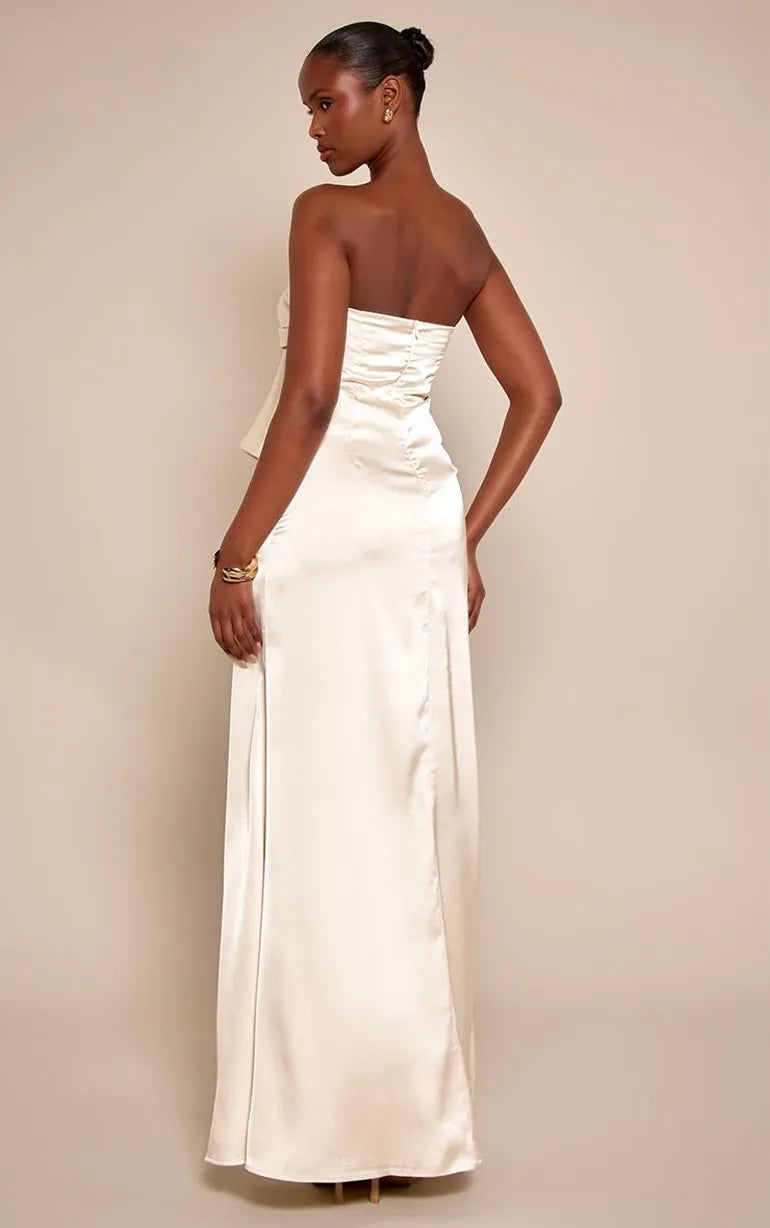
<img src="https://www.beryn-boutique.com/" 
       alt="Elegant Draped Satin Strapless Maxi Dress" 
       loading="lazy" />