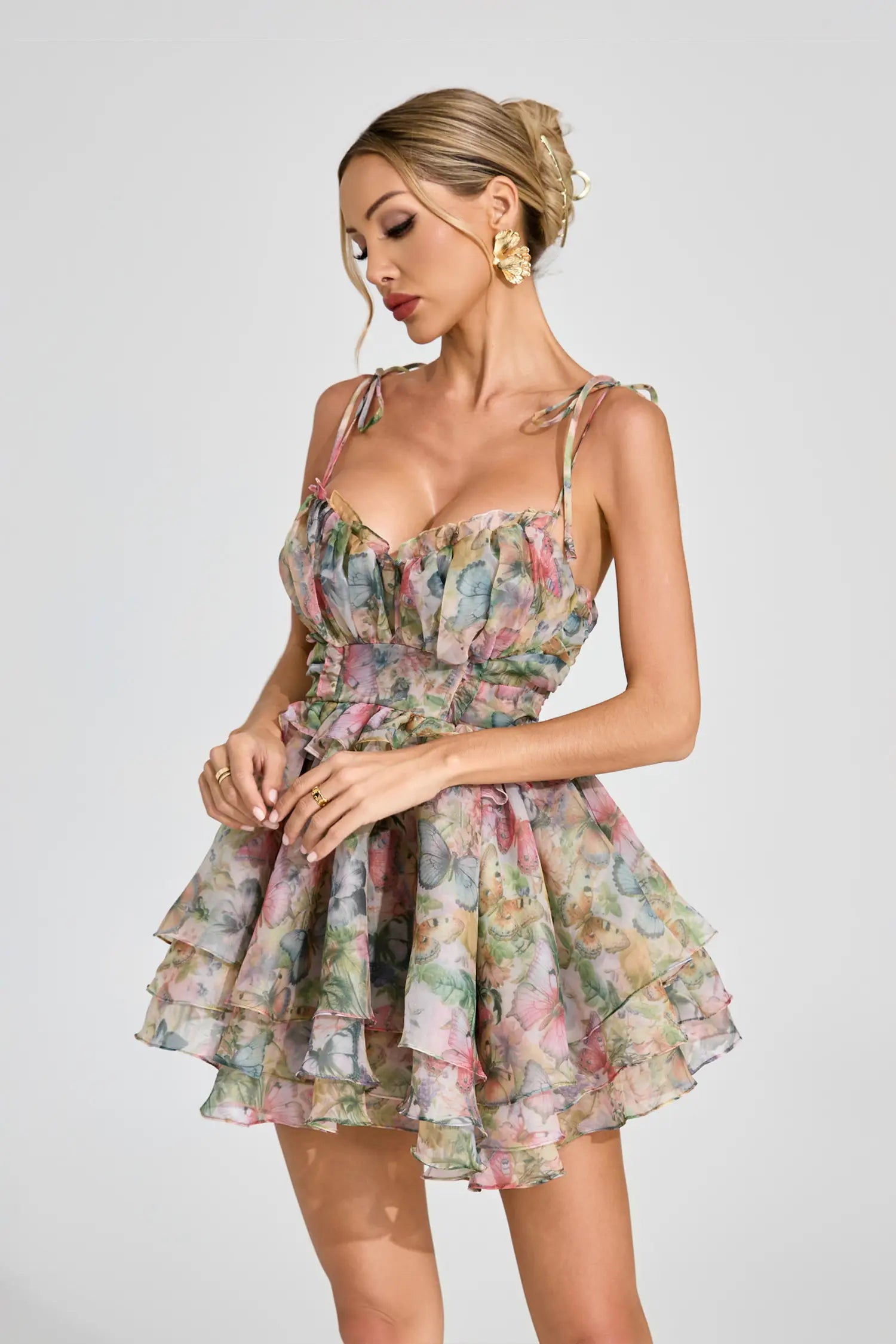 
<img src="https://www.beryn-boutique.com/" 
       alt="Print Layered Mini Dress" 
       loading="lazy" />
