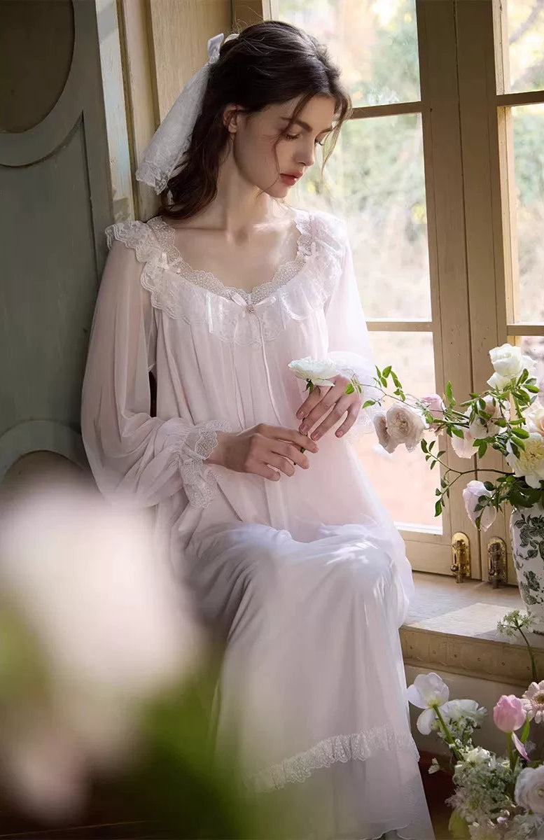 <a href="https://beryn-boutique.com/dress">
<img src="xxx.jpg" alt=<"Luxury High End Princess Nightgown French Palace Lace Long Sleeve Sleepwear">
</a>
