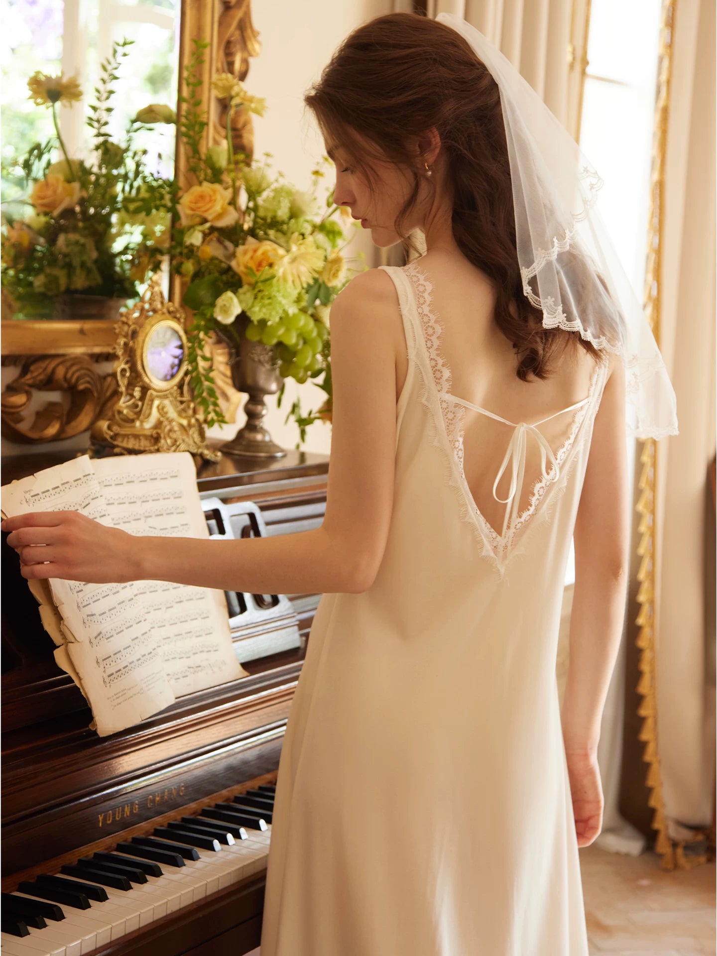 <a href="https://beryn-boutique.com/dress">
<img src="xxx.jpg" alt=<"Lavender Princess Palace Maxi Nightgown Long Sleeve Luxury Women Sleepwear">
</a>
