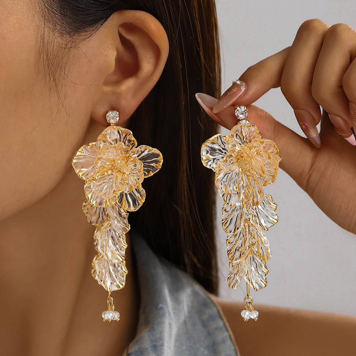 <a href="https://beryn-boutique.com/dress">
<img src="xxx.jpg" alt=<"Luxury Statement Flower Tassel Resin Women Earrings">
</a>

