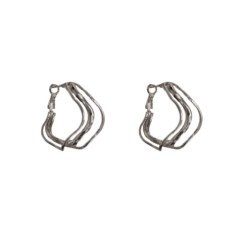 <a href="https://beryn-boutique.com/dress">
<img src="xxx.jpg" alt=<"Luxury Dainty Multi-layer Irregular Metal Hoop Earrings">
</a>
