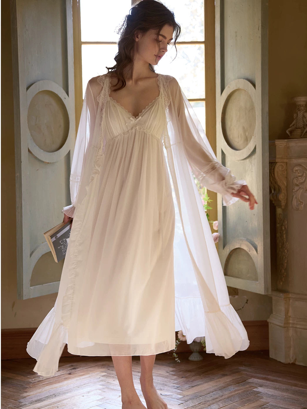 <a href="https://beryn-boutique.com/dress">
<img src="xxx.jpg" alt=<"Women 2 Piece Lace Sleepwear Set Sexy Cami Nightgown & Robe">
</a>
