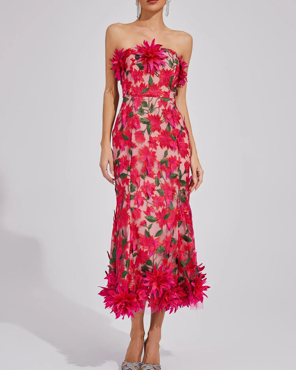 <img src="https://www.beryn-boutique.com/" 
       alt="Strapless Hot Pink 3D Floral Applique Midi Dress" 
       loading="lazy" />