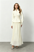 <img src="https://www.beryn-boutique.com/" 
       alt="  Ivory Two-Piece Classic  Formal Suit" 
       loading="lazy" />