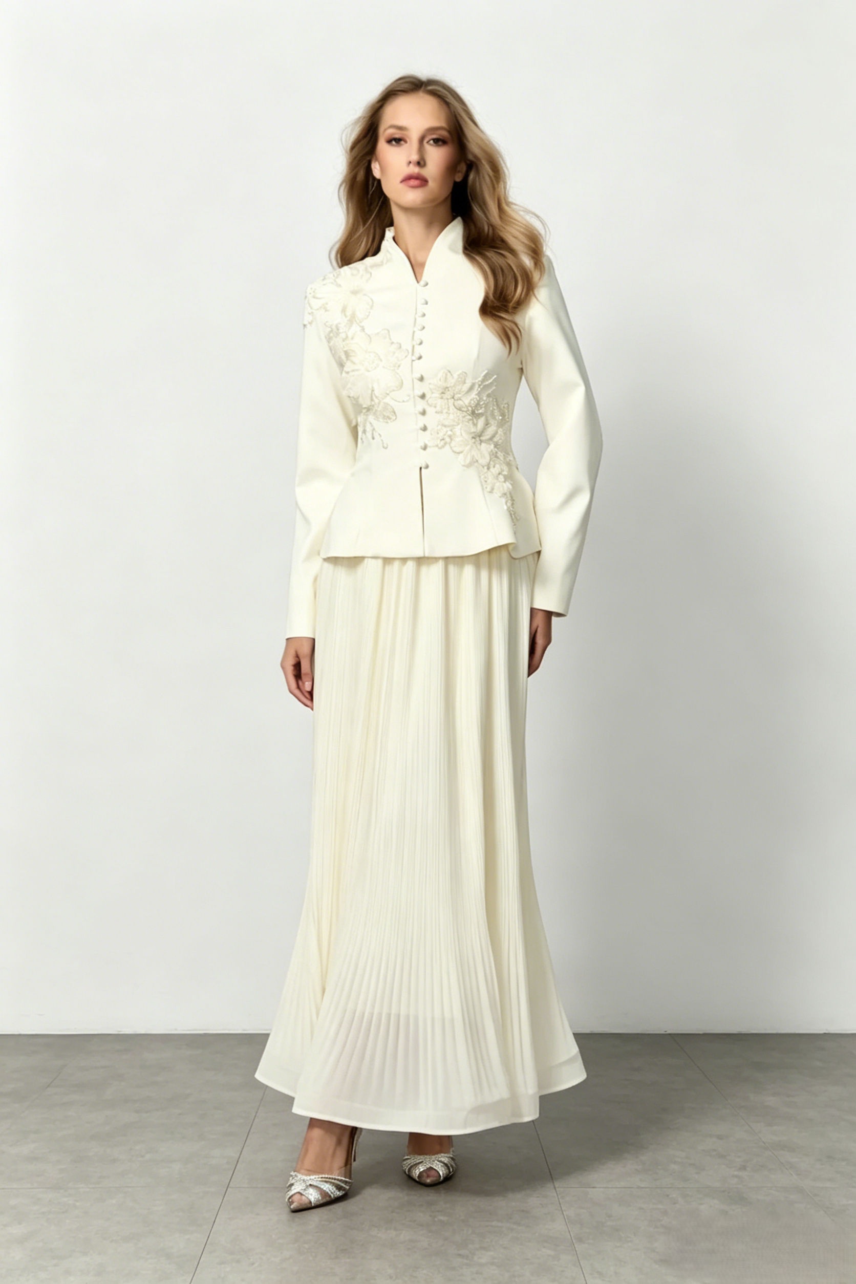 <img src="https://www.beryn-boutique.com/" 
       alt="  Ivory Two-Piece Classic  Formal Suit" 
       loading="lazy" />