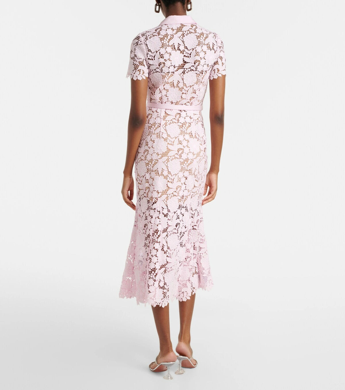 <a href="https://beryn-boutique.com/dress">
<img src="xxx.jpg" alt="Elegant Long Sleeve Lace Shirt Dress with Waist Belt, Classic Lapel Collar Formal Maxi Dress">
</a>
